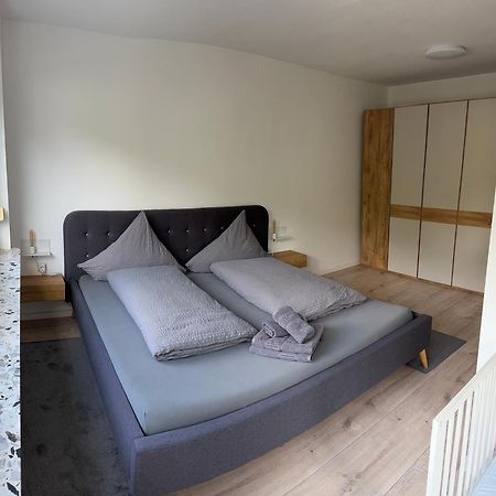 Ferienwohnung "Sorgenfrei" In Coburg ! - Im Eg Mit Privatparkplatz & Balkon Coburgo Exterior foto