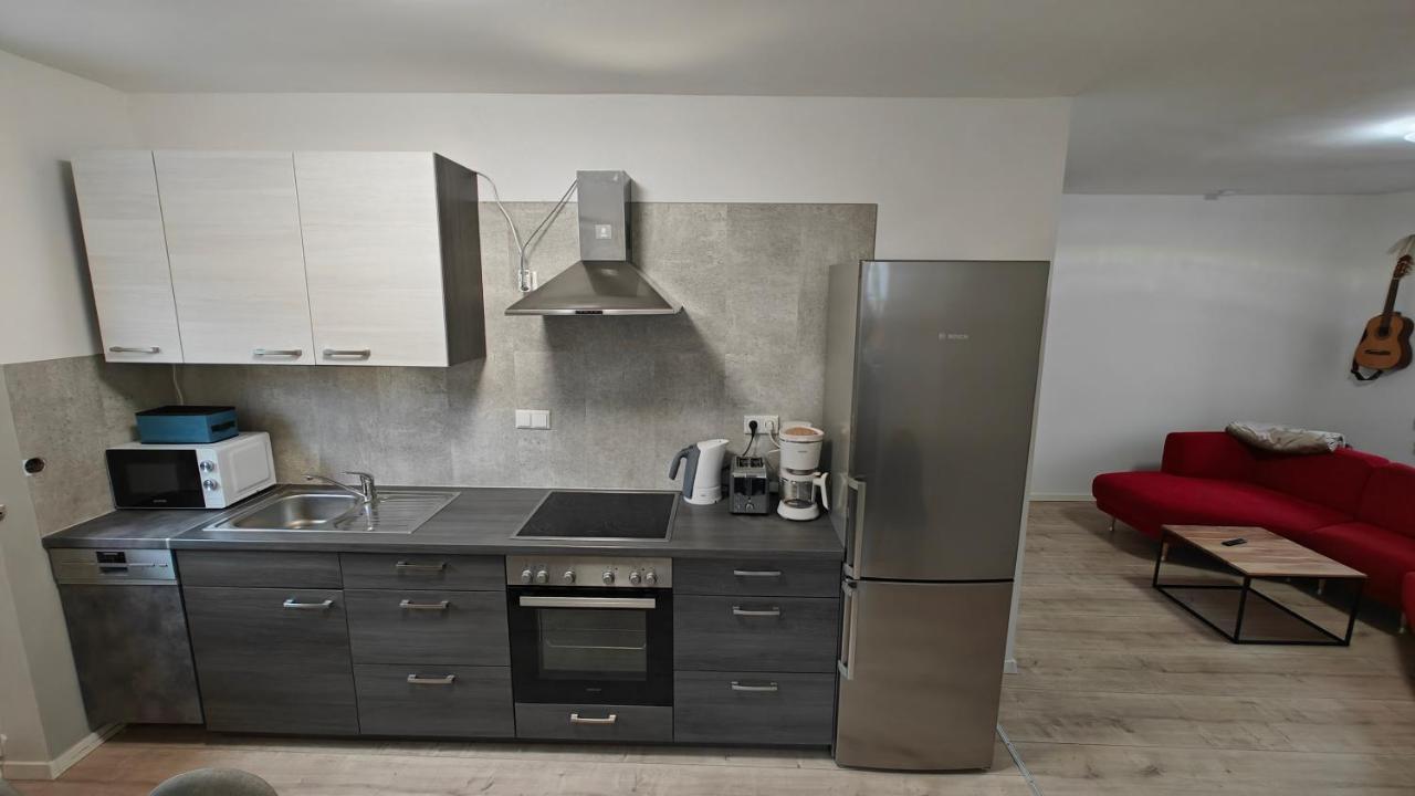 Ferienwohnung "Sorgenfrei" In Coburg ! - Im Eg Mit Privatparkplatz & Balkon Coburgo Exterior foto