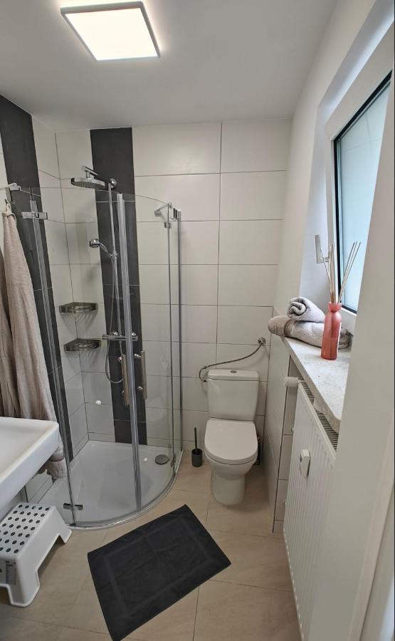 Ferienwohnung "Sorgenfrei" In Coburg ! - Im Eg Mit Privatparkplatz & Balkon Coburgo Exterior foto