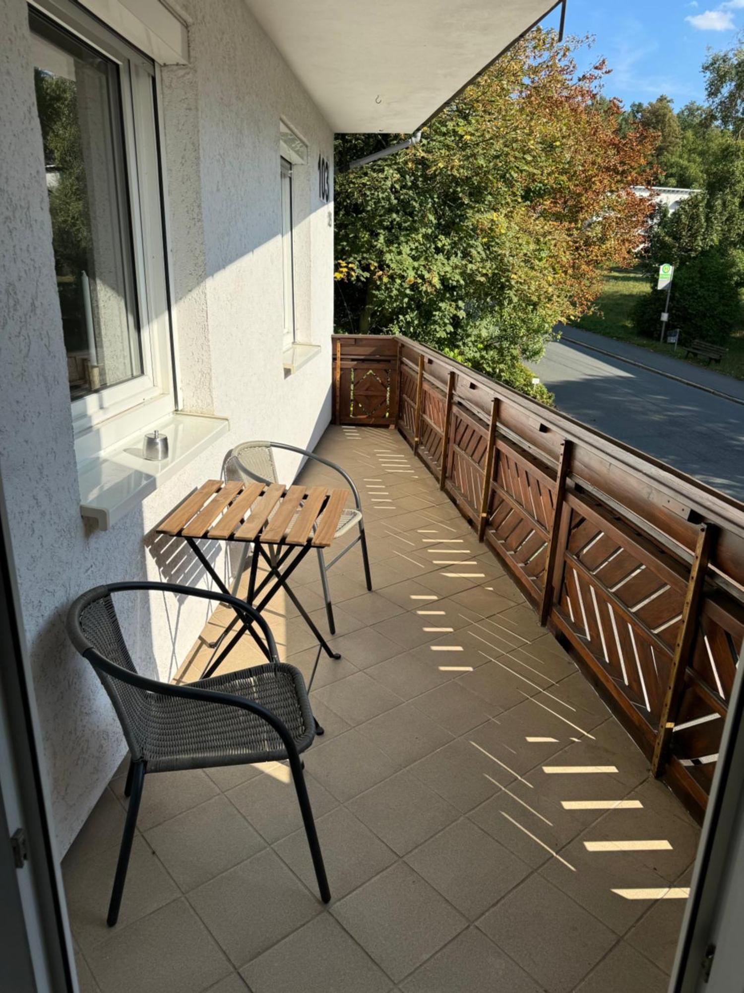 Ferienwohnung "Sorgenfrei" In Coburg ! - Im Eg Mit Privatparkplatz & Balkon Coburgo Exterior foto